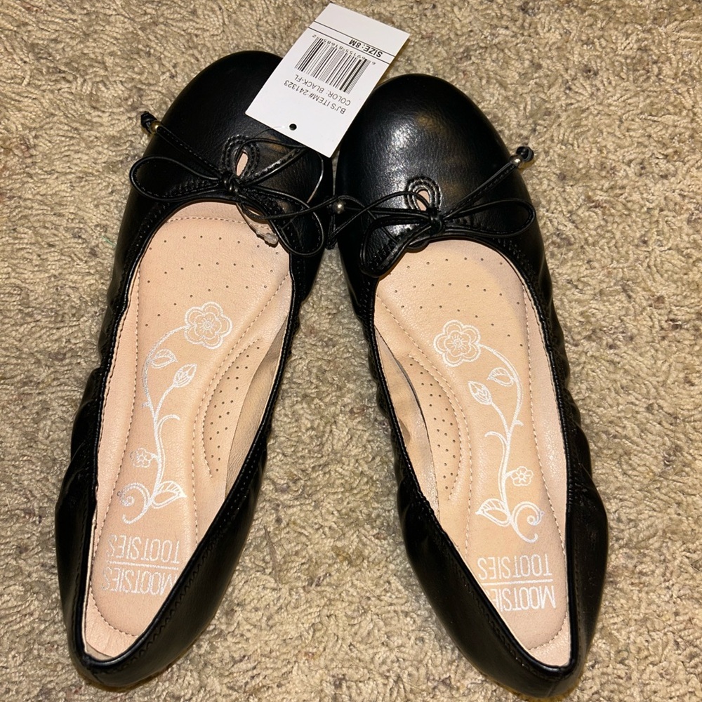 BRAND NEW: Black Flats : 8M